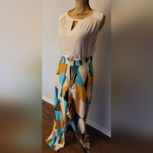 High-waist Geometric Pants - Picture 3 of 5